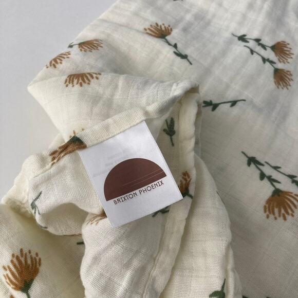 Brixton Phoenix Cotton Muslin Swaddle Blanket - Dandelion Floral - Cream - Picture 4 of 7
